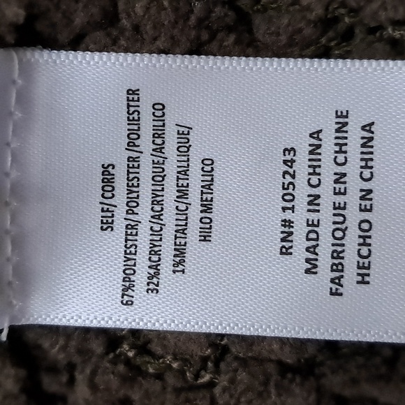 Mod Lusive Women's Size Medium High Low Hem 3/4  Sleeve Sweater with Skull Motif - Picture 7 of 8